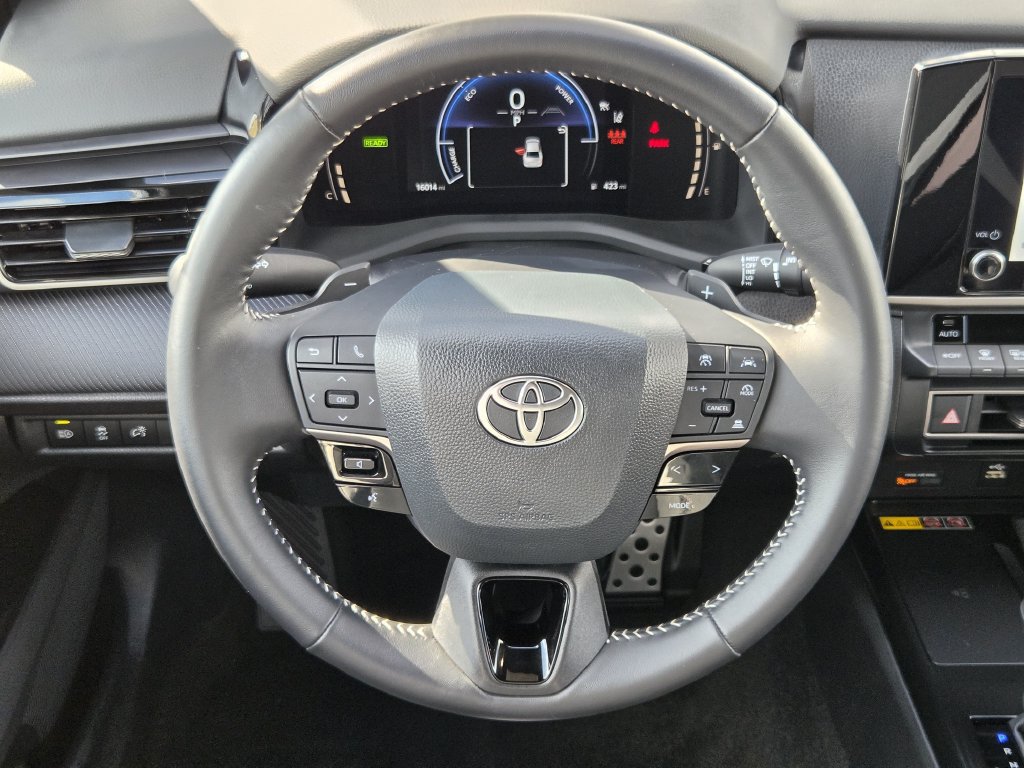 Used 2026 Toyota Camry SE FWD image 15