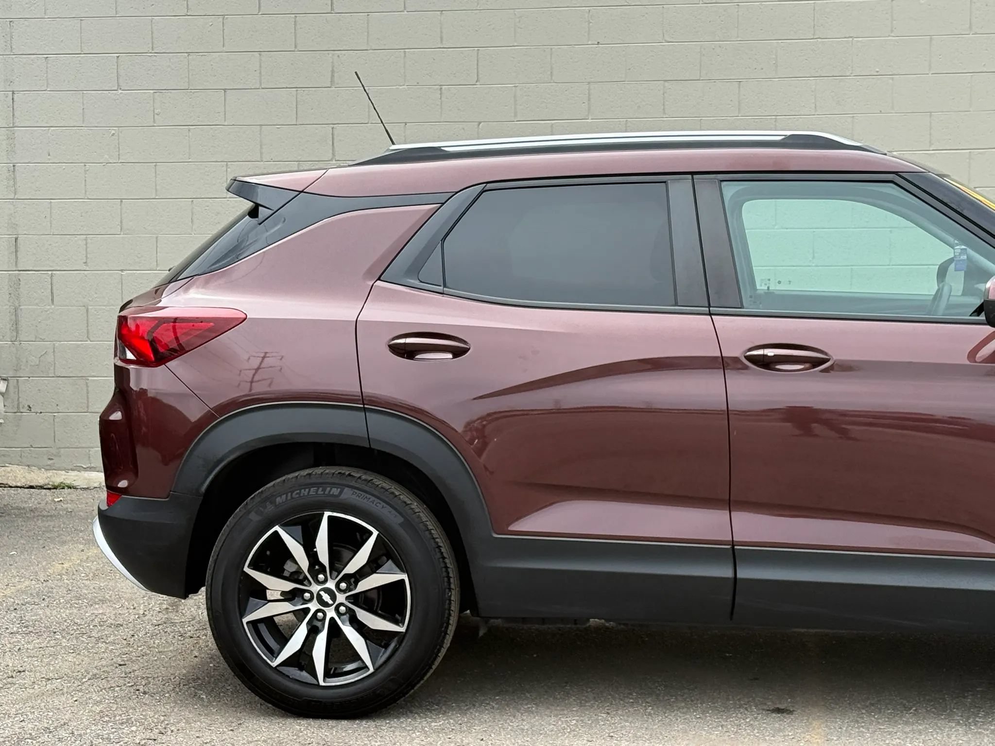 Used 2022 Chevrolet TrailBlazer LT FWD image 12