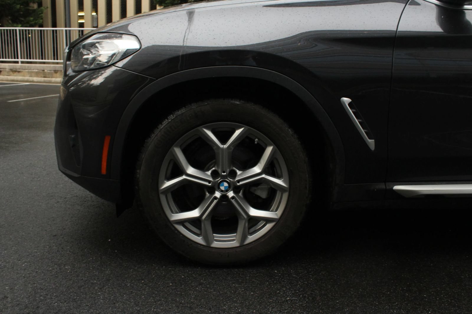 Used 2023 BMW X3 xDrive30i AWD/4WD image 11