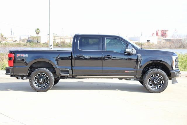 Used 2025 Ford F250 Platinum image 4