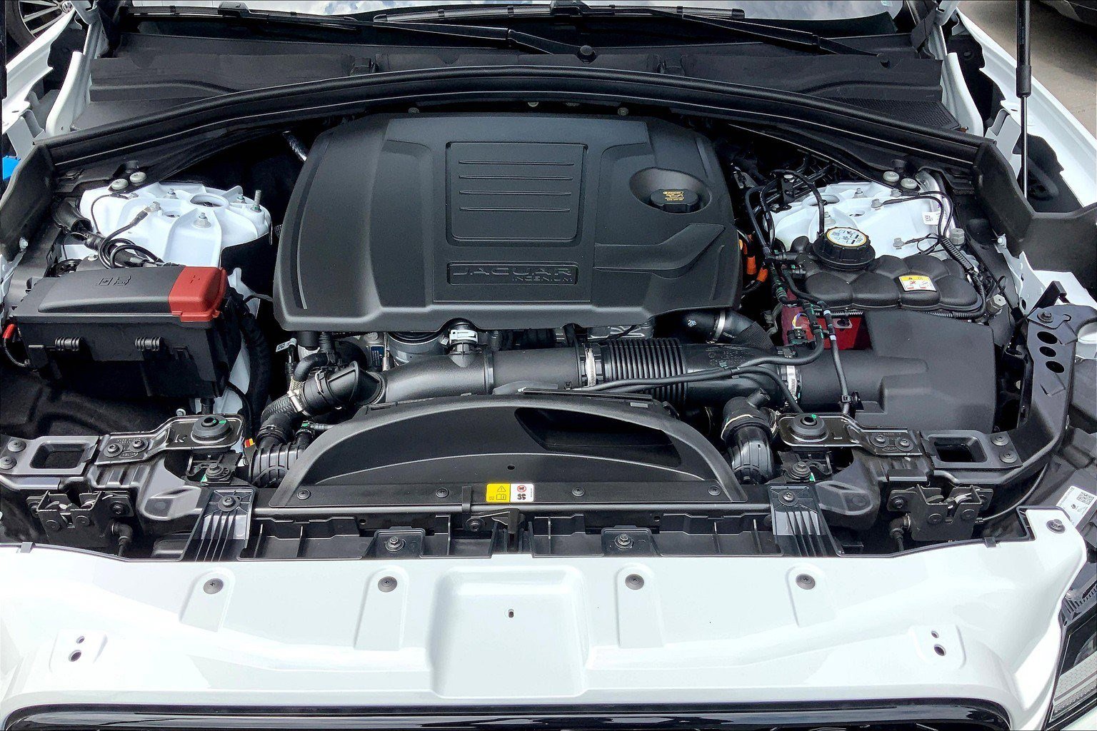 New 2026 Jaguar F-PACE R-Dynamic S image 8