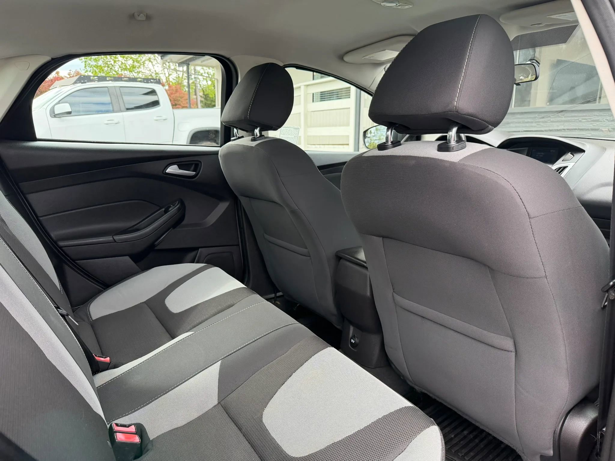 Used 2014 Ford Focus SE w/ SE Sport Package image 20