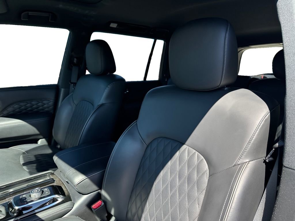 Used 2024 INFINITI QX80 Sensory image 9