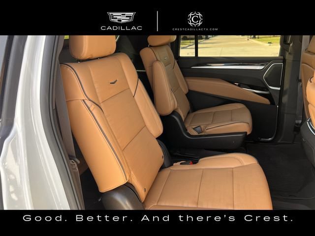Certified 2025 Cadillac Escalade ESV Premium Luxury w/ LPO, Floor Liner Package AWD/4WD image 32