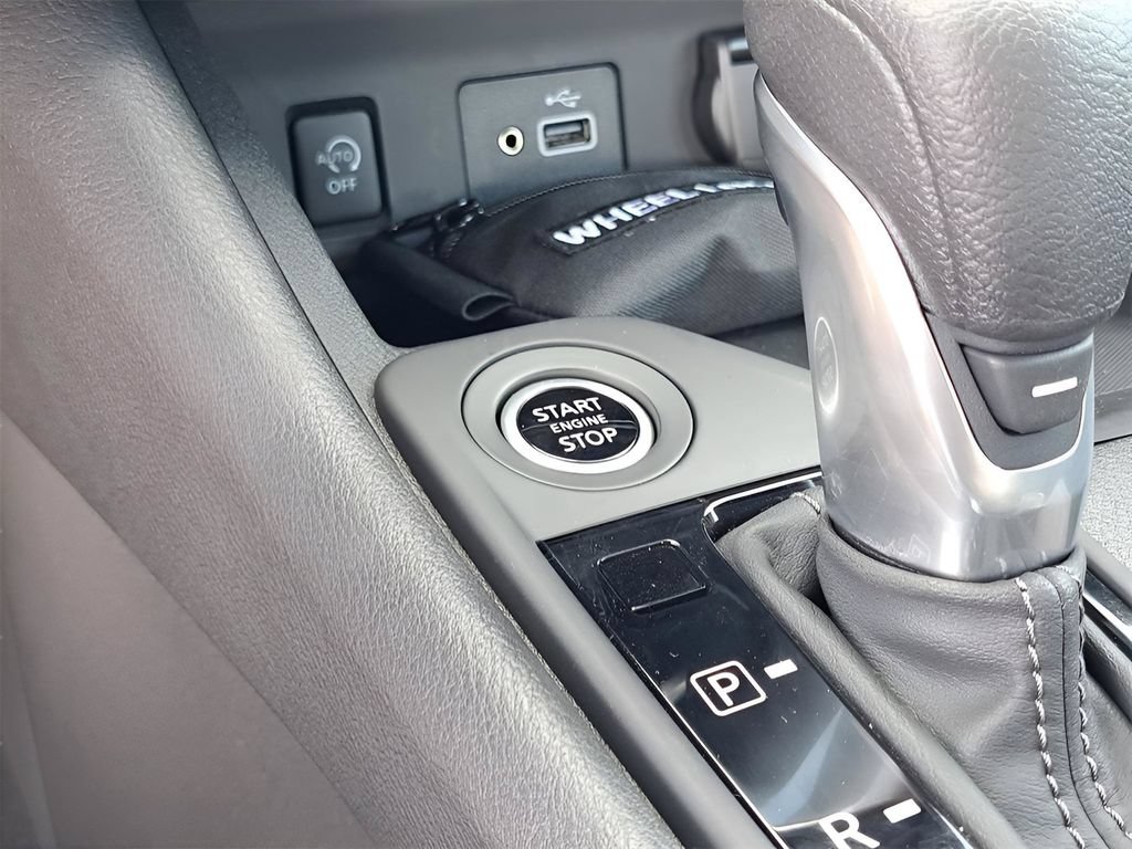 Certified 2025 Nissan Sentra S FWD image 41