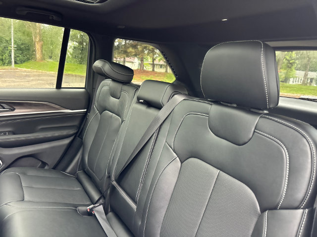 New 2027 Jeep Grand Cherokee Limited AWD/4WD image 8