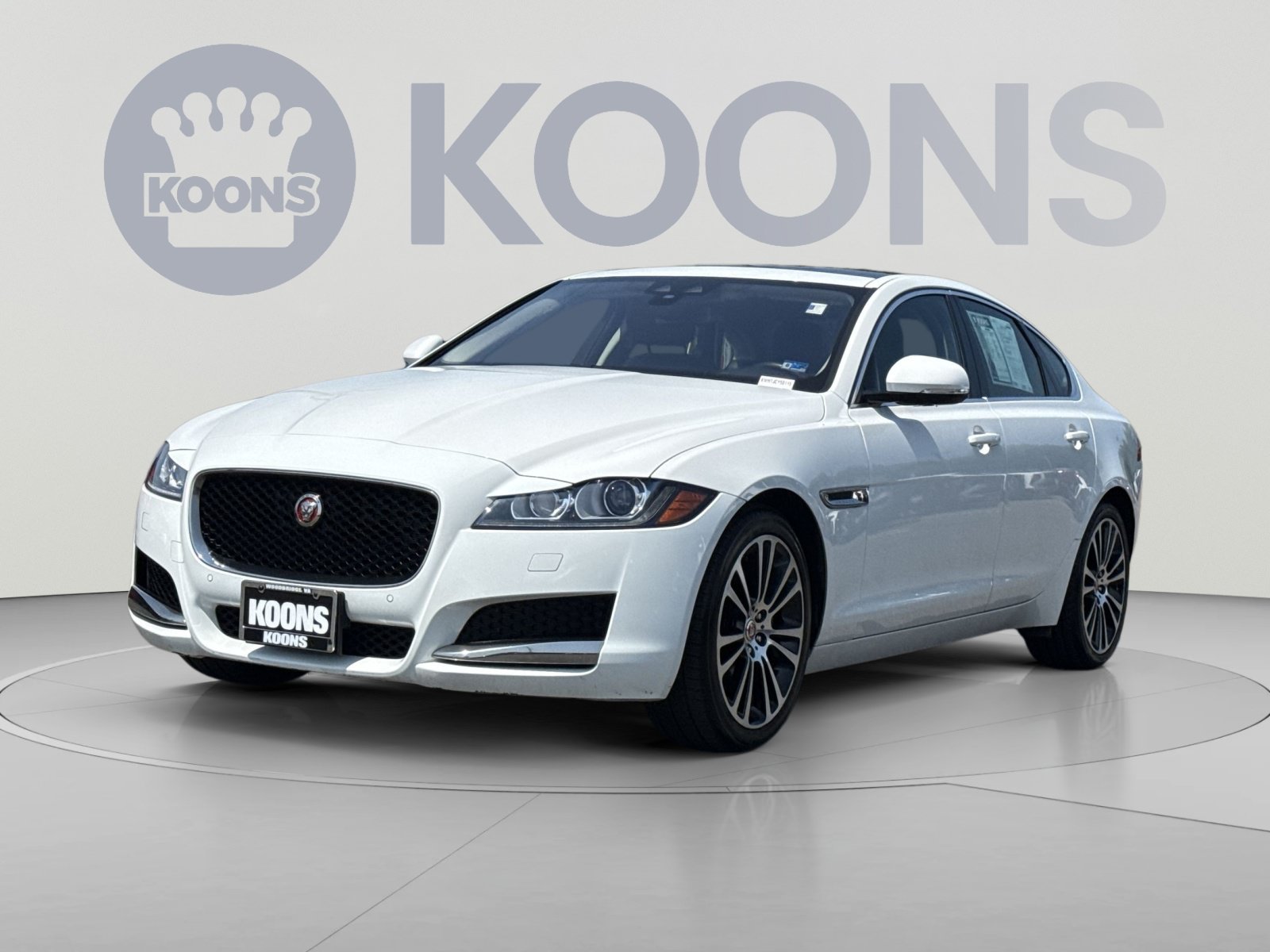 Used 2018 Jaguar XF Prestige AWD/4WD image 1