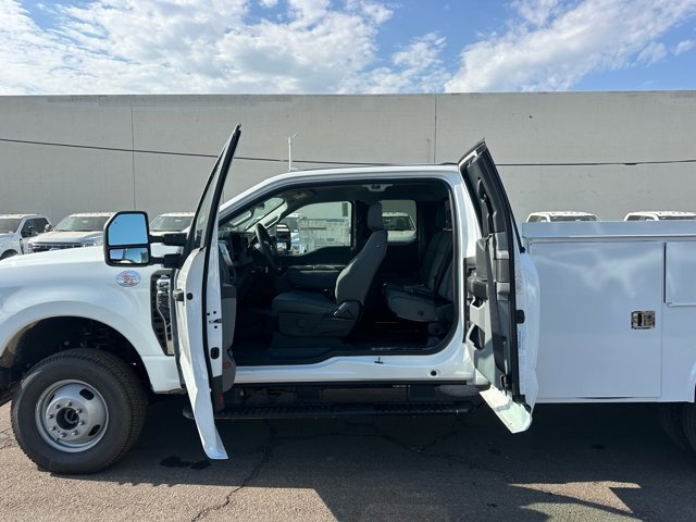 New 2025 Ford F350 XL w/ XL Chrome Package image 23