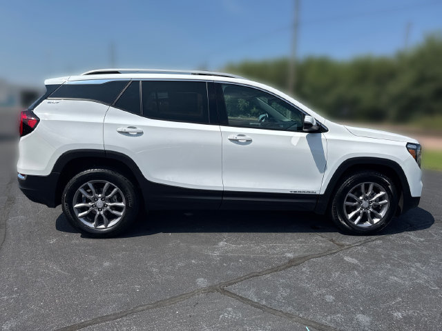 Used 2024 GMC Terrain SLT AWD/4WD image 6