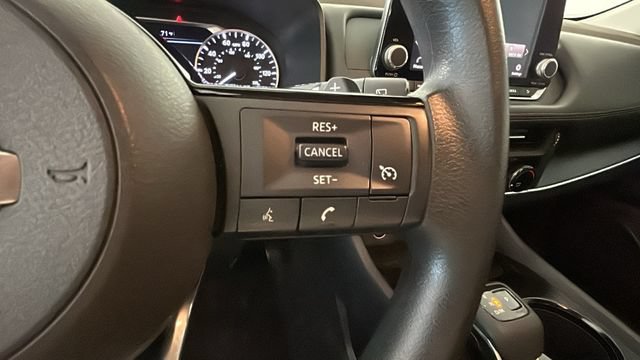 Used 2021 Nissan Rogue S AWD/4WD image 16