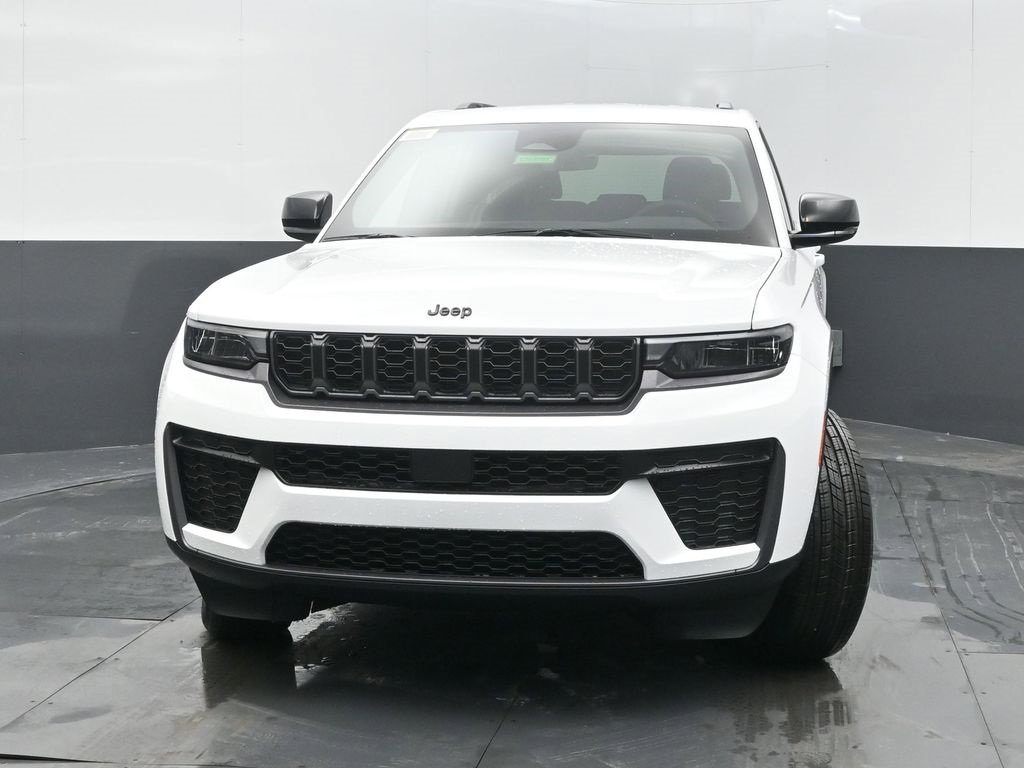 New 2026 Jeep Grand Cherokee Altitude image 3