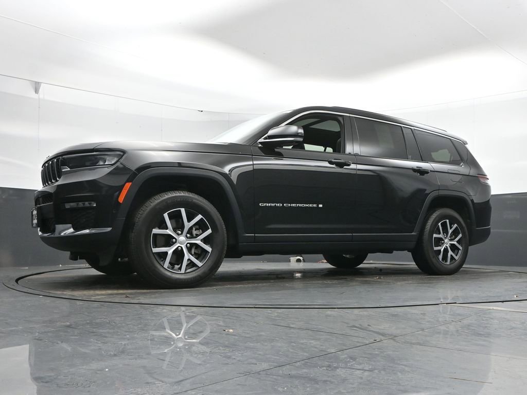 Used 2024 Jeep Grand Cherokee L Limited w/ Luxury Tech Group II image 44