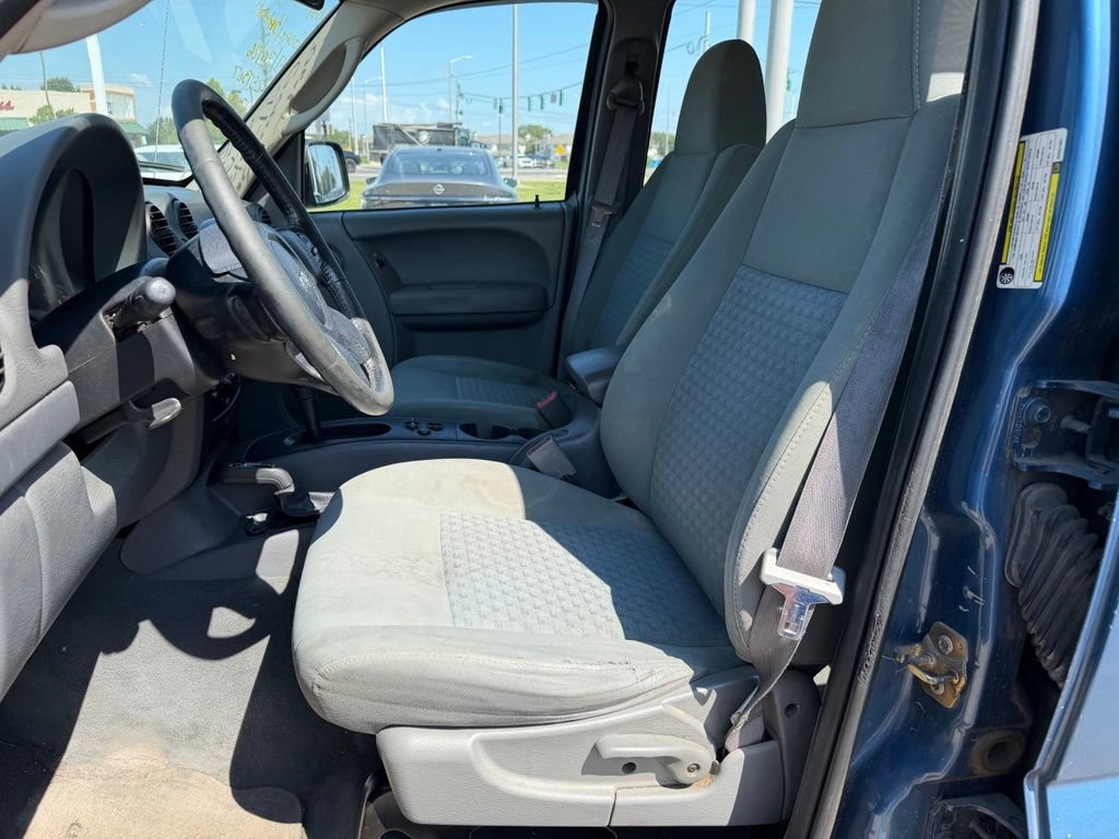 Used 2006 Jeep Liberty Sport AWD/4WD image 5