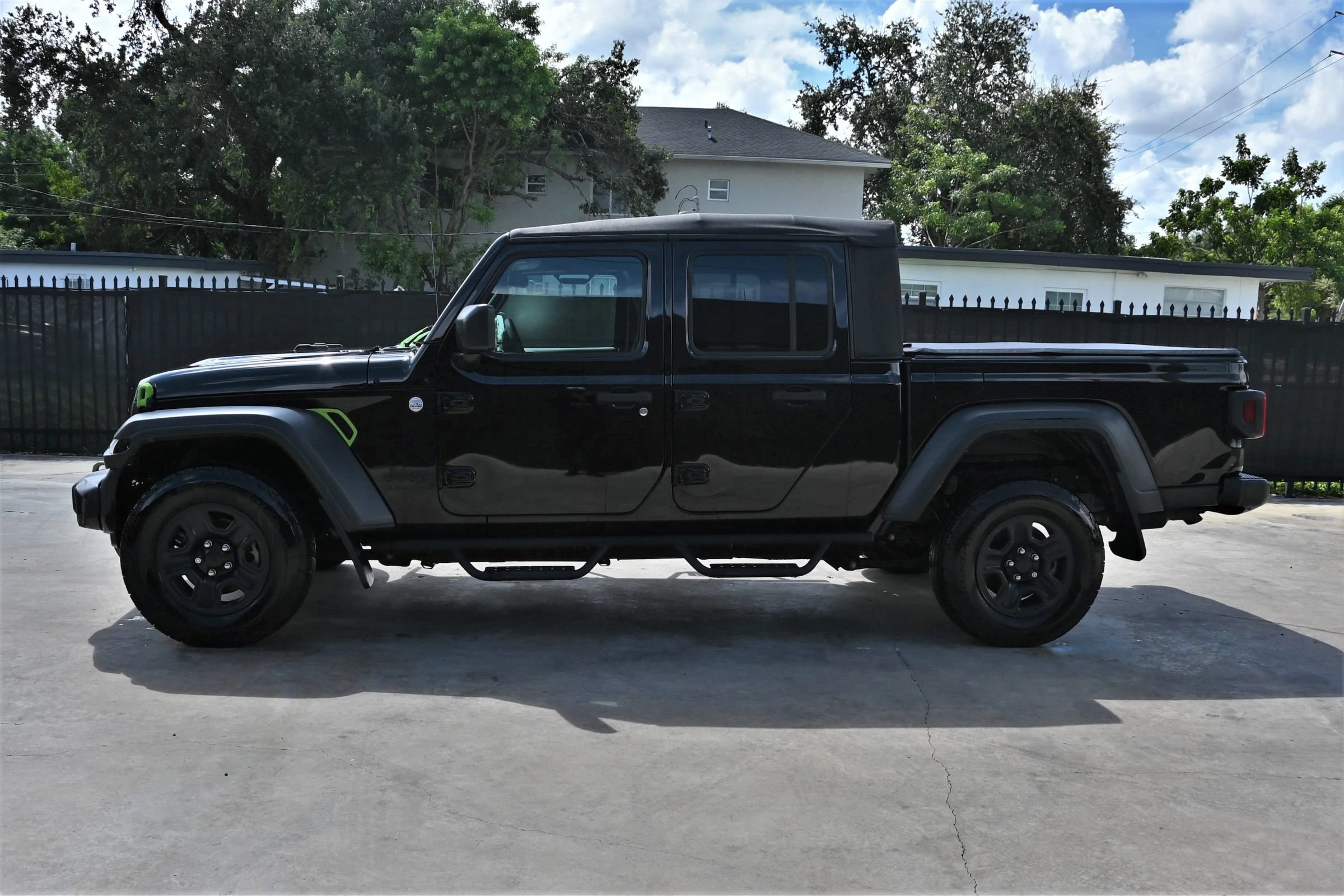 Used 2021 Jeep Gladiator Sport w/ Auxiliary Switch Group AWD/4WD image 7