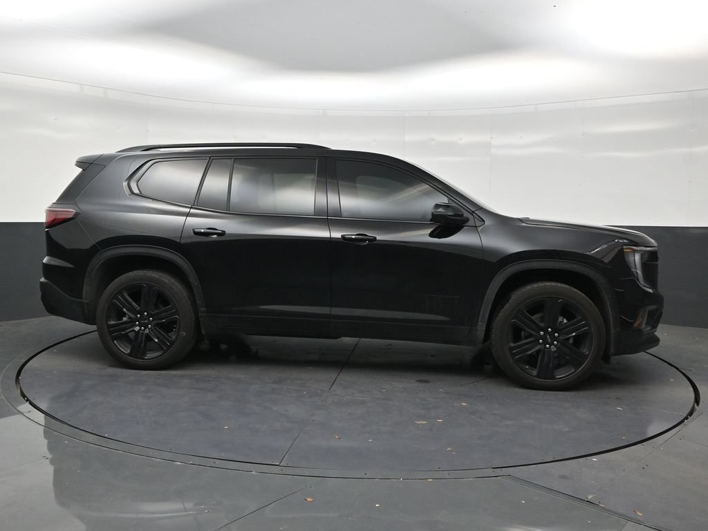 Used 2025 GMC Acadia Elevation w/ Elevation Premium Package FWD image 6