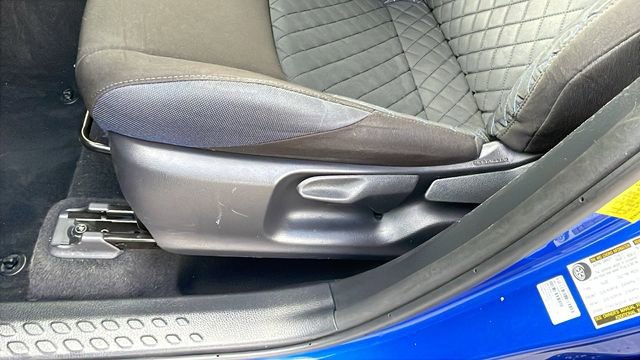 Used 2020 Toyota C-HR XLE image 29