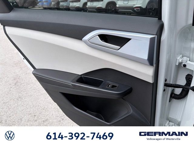 New 2026 Volkswagen Taos SE image 20