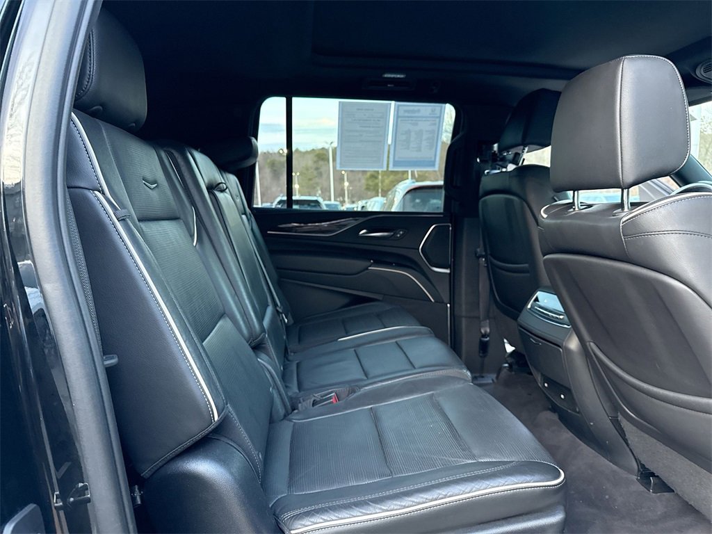 Used 2022 Cadillac Escalade ESV Premium Luxury image 24