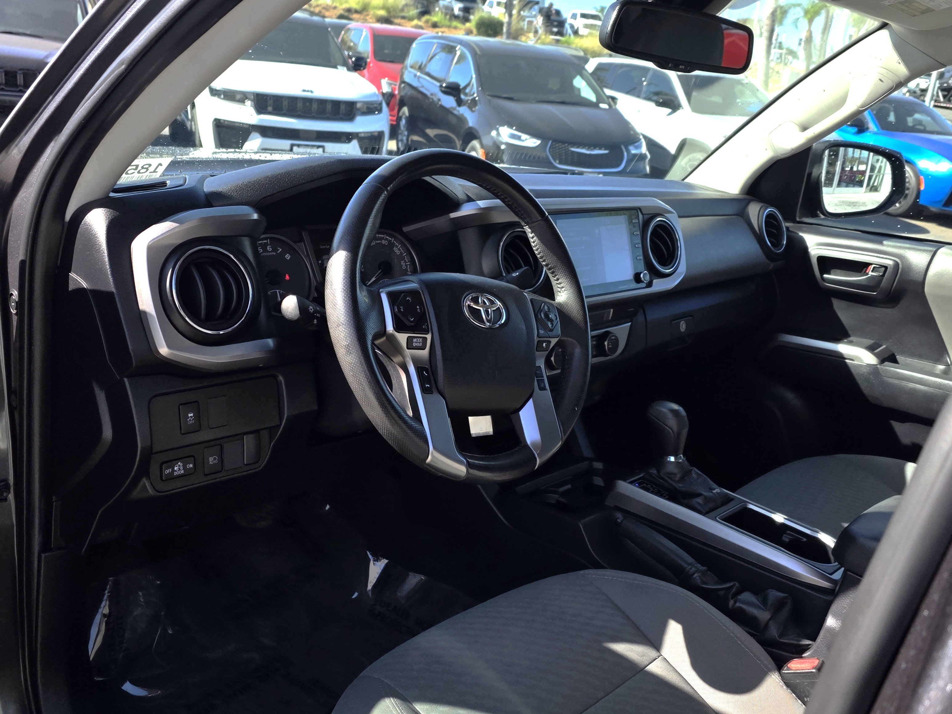 Used 2021 Toyota Tacoma SR5 RWD image 11