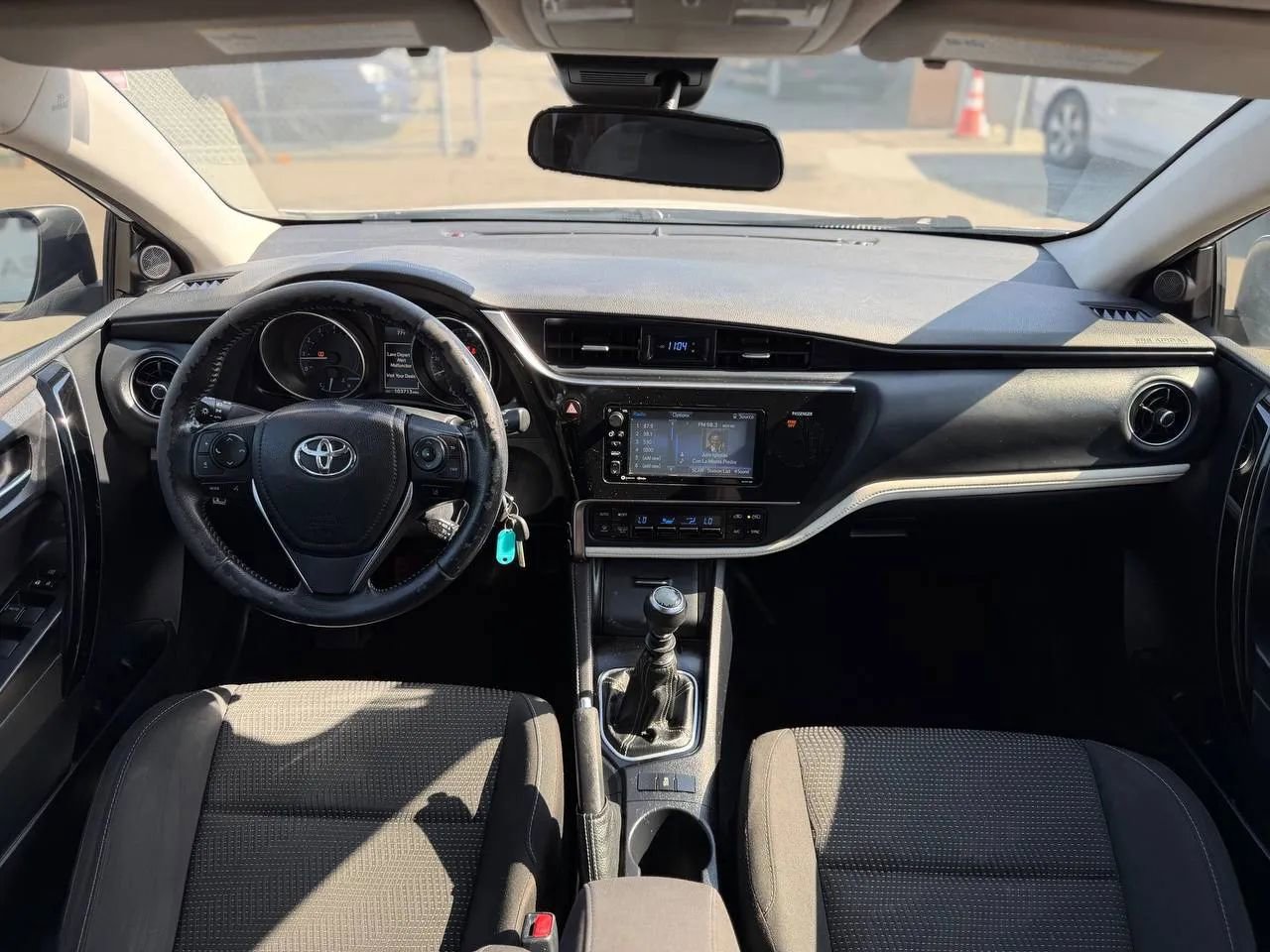 Used 2018 Toyota Corolla iM w/ Carpet Mat Package (TMS) image 31