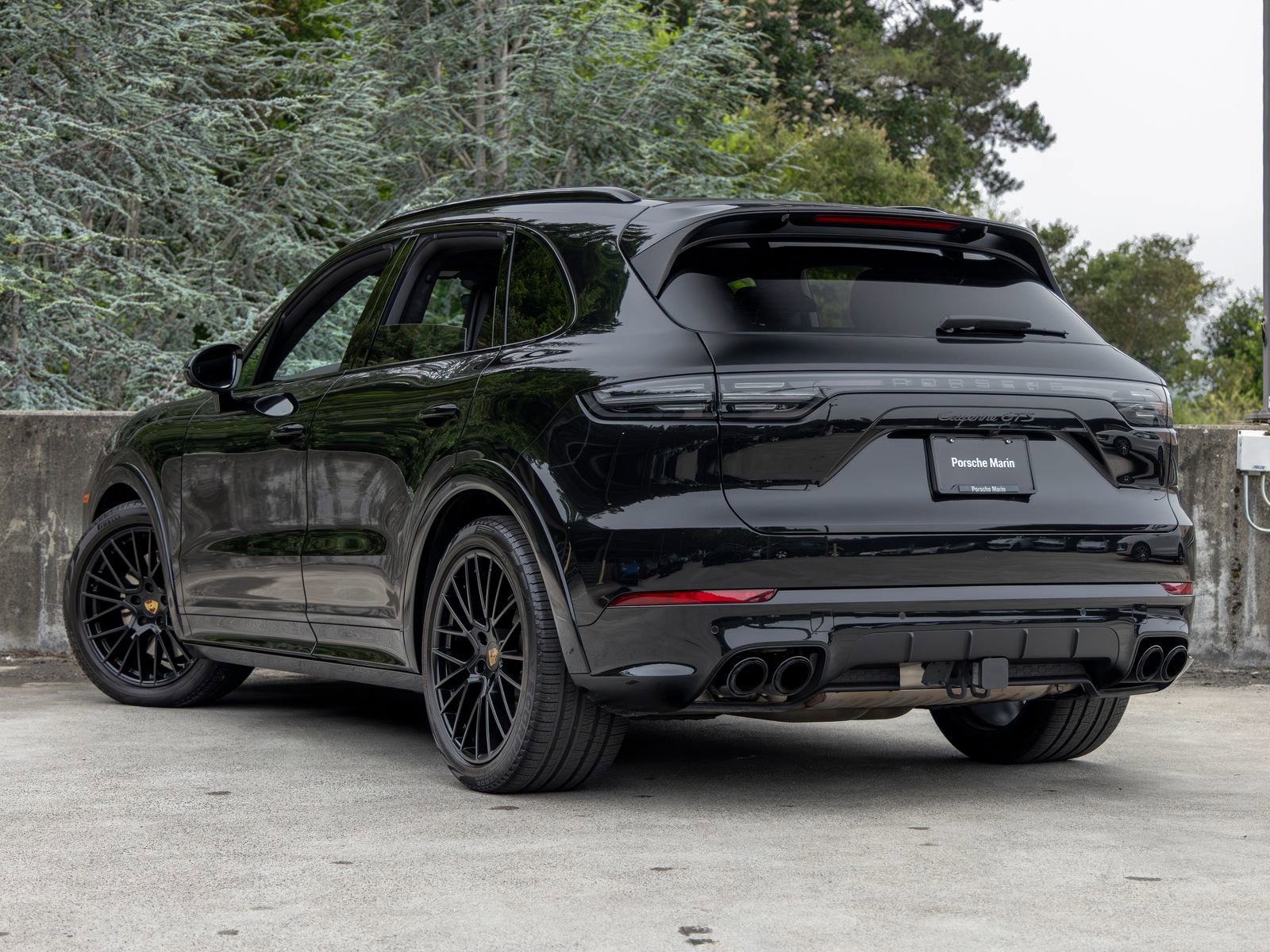 Certified 2023 Porsche Cayenne GTS AWD/4WD image 3