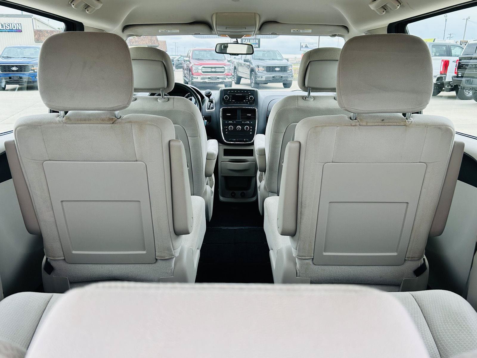 Used 2016 Dodge Grand Caravan American Value Package w/ UConnect Hands-Free Group FWD image 20