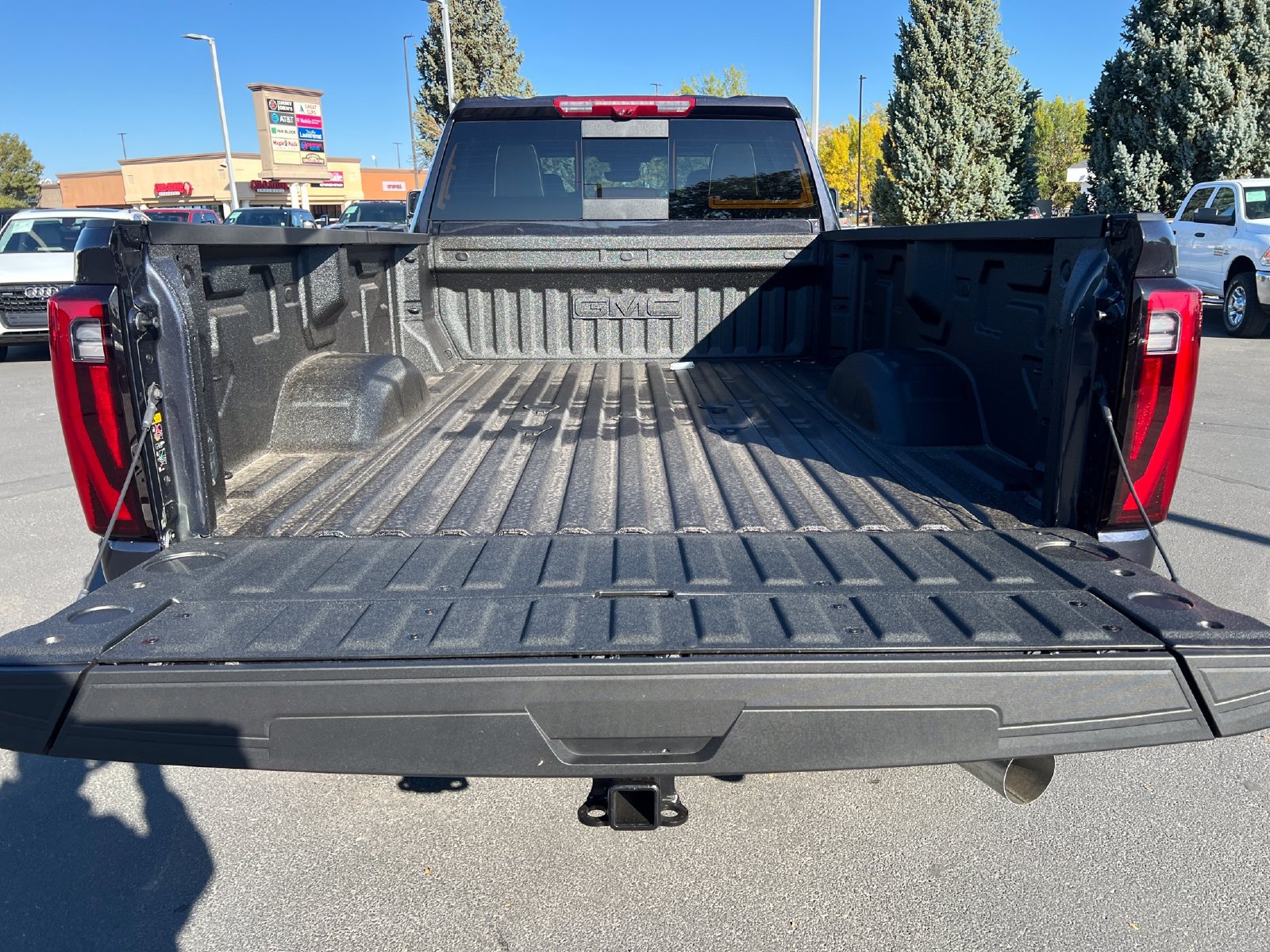 New 2026 GMC Sierra 3500 Denali Ultimate AWD/4WD image 32