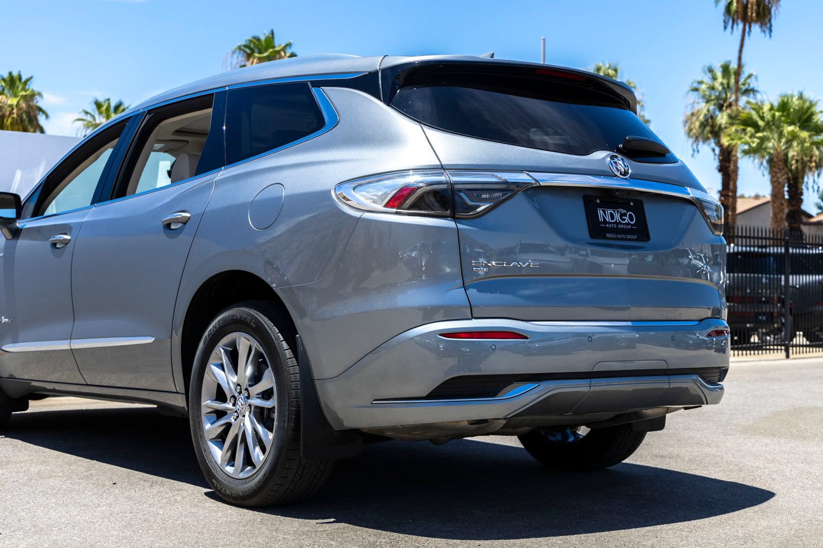 Used 2023 Buick Enclave Avenir w/ Avenir Technology Package AWD/4WD image 8