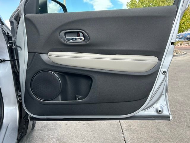Used 2020 Honda HR-V LX image 28