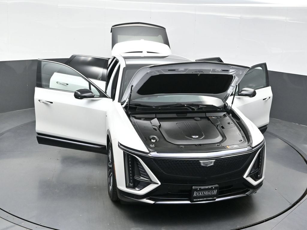 Certified 2024 Cadillac Lyriq Sport AWD/4WD image 39