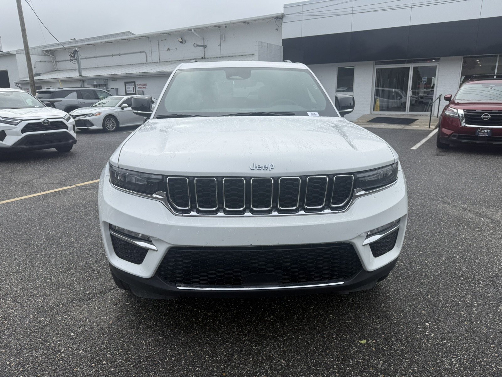 Used 2025 Jeep Grand Cherokee Limited 4xe AWD/4WD image 8