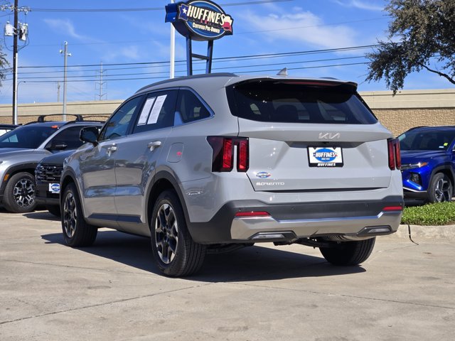 Certified 2026 Kia Sorento S FWD image 7