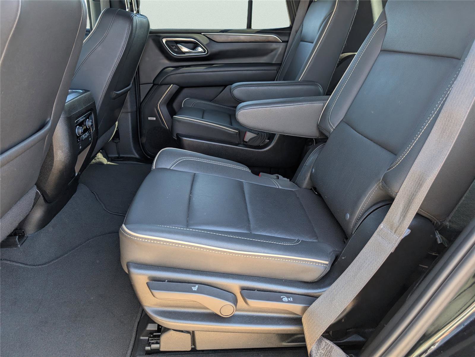 Used 2024 Chevrolet Tahoe Premier image 16