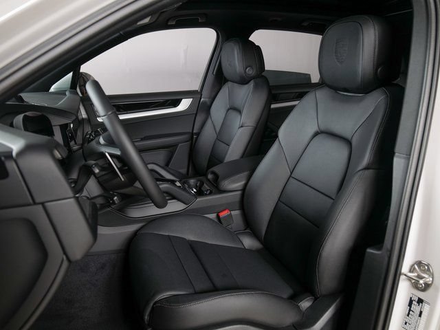 New 2026 Porsche Cayenne AWD/4WD image 5