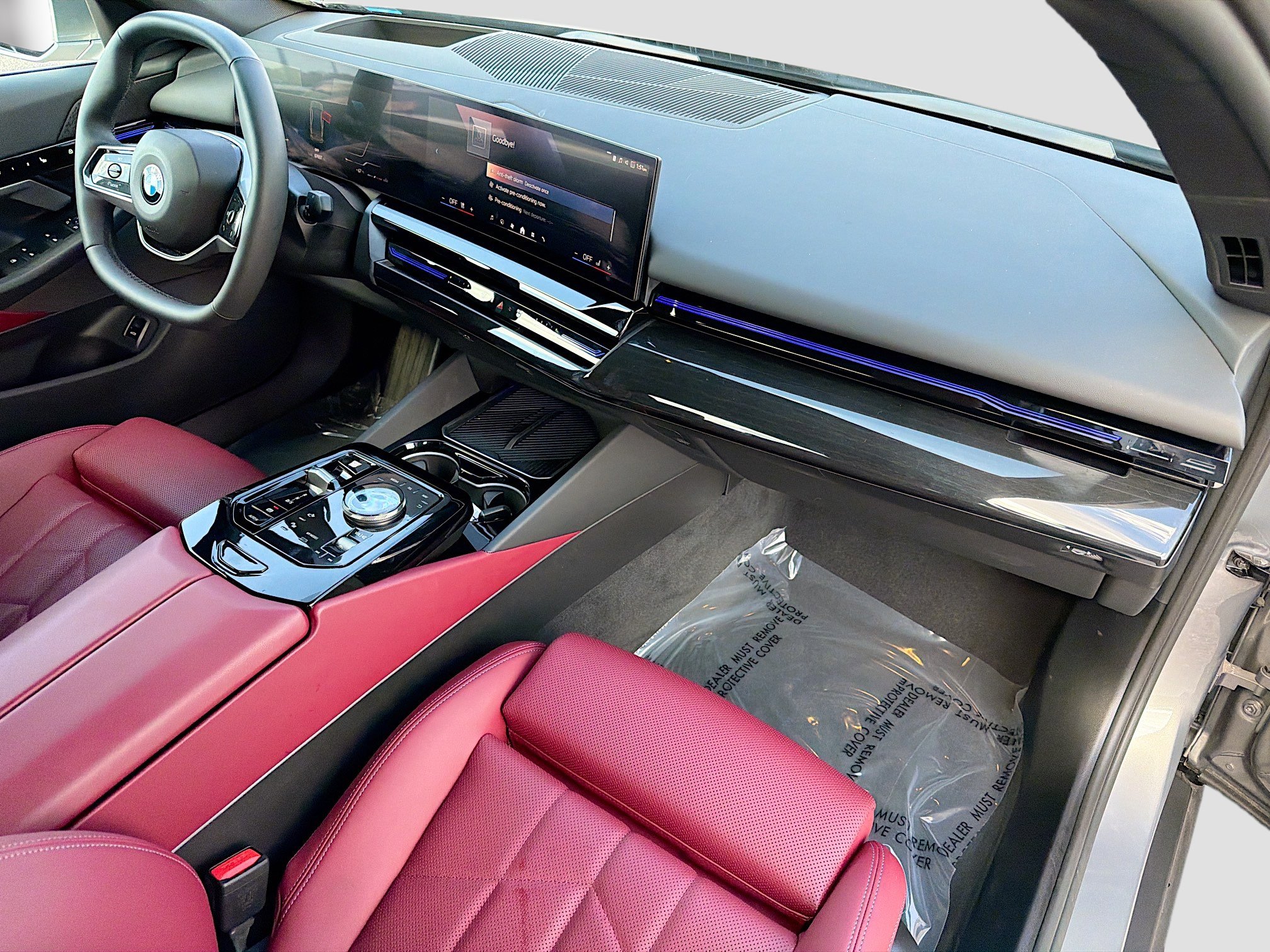 Used 2025 BMW 530i w/ Premium Package image 14