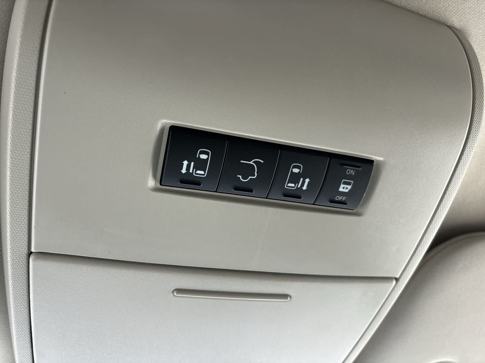 Used 2014 Dodge Grand Caravan SXT FWD image 15