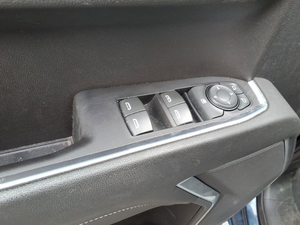 Used 2023 Chevrolet Silverado 1500 LT image 20