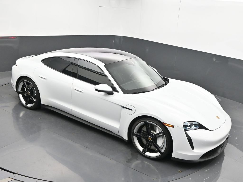 Used 2020 Porsche Taycan 4S image 38