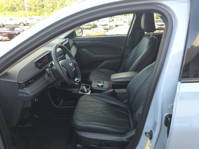 Used 2024 Ford Mustang Mach-E Select AWD/4WD image 14