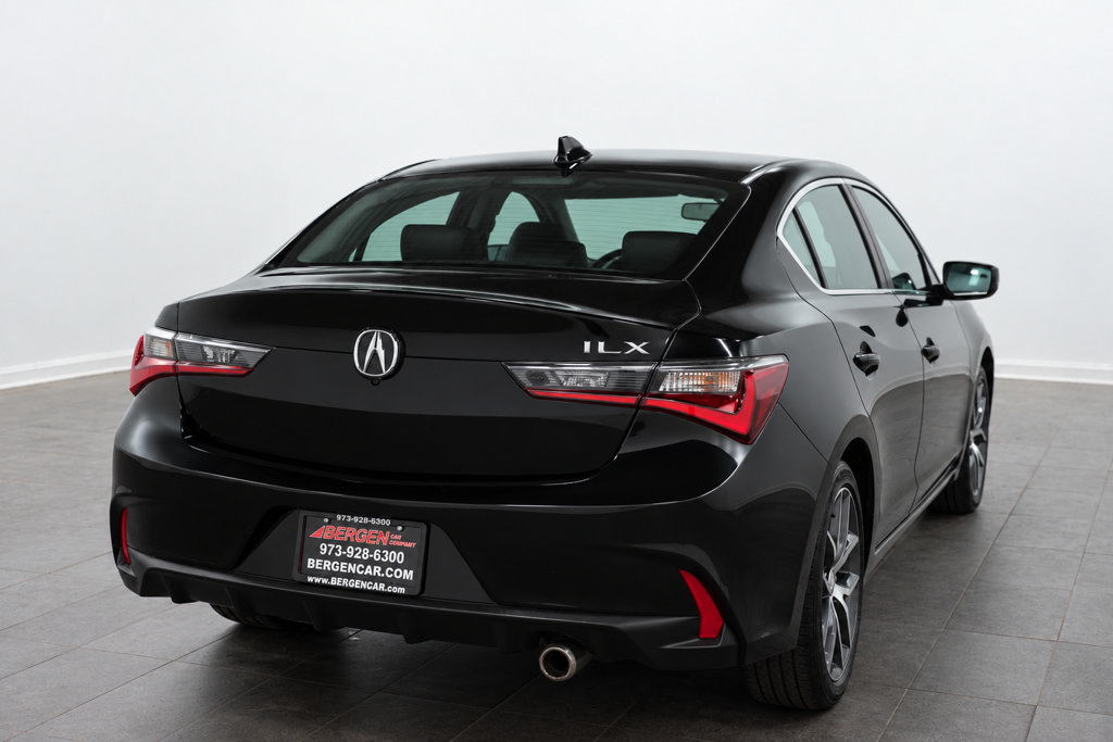 Used 2020 Acura ILX w/ Premium Package FWD image 11