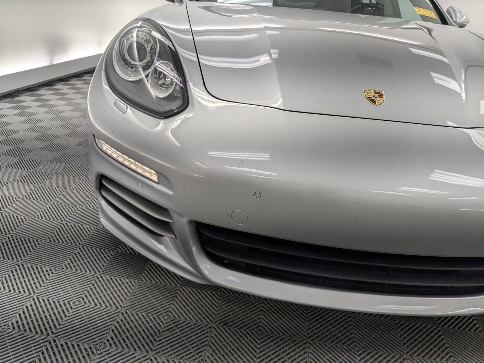 Used 2015 Porsche Panamera 4 image 14