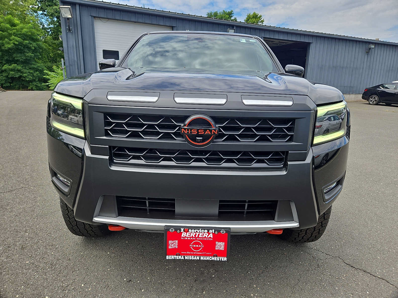New 2026 Nissan Frontier PRO-4X w/ Pro-4x Convenience Package AWD/4WD image 2