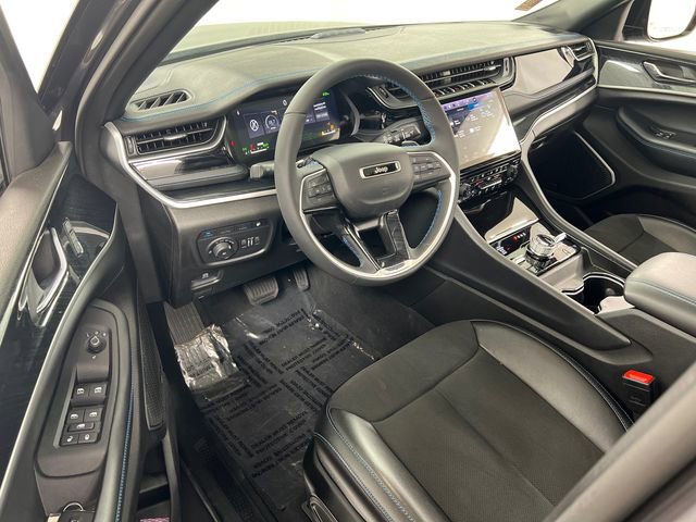 Used 2024 Jeep Grand Cherokee Trailhawk image 7