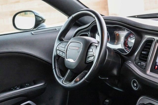 Used 2023 Dodge Challenger SXT image 29