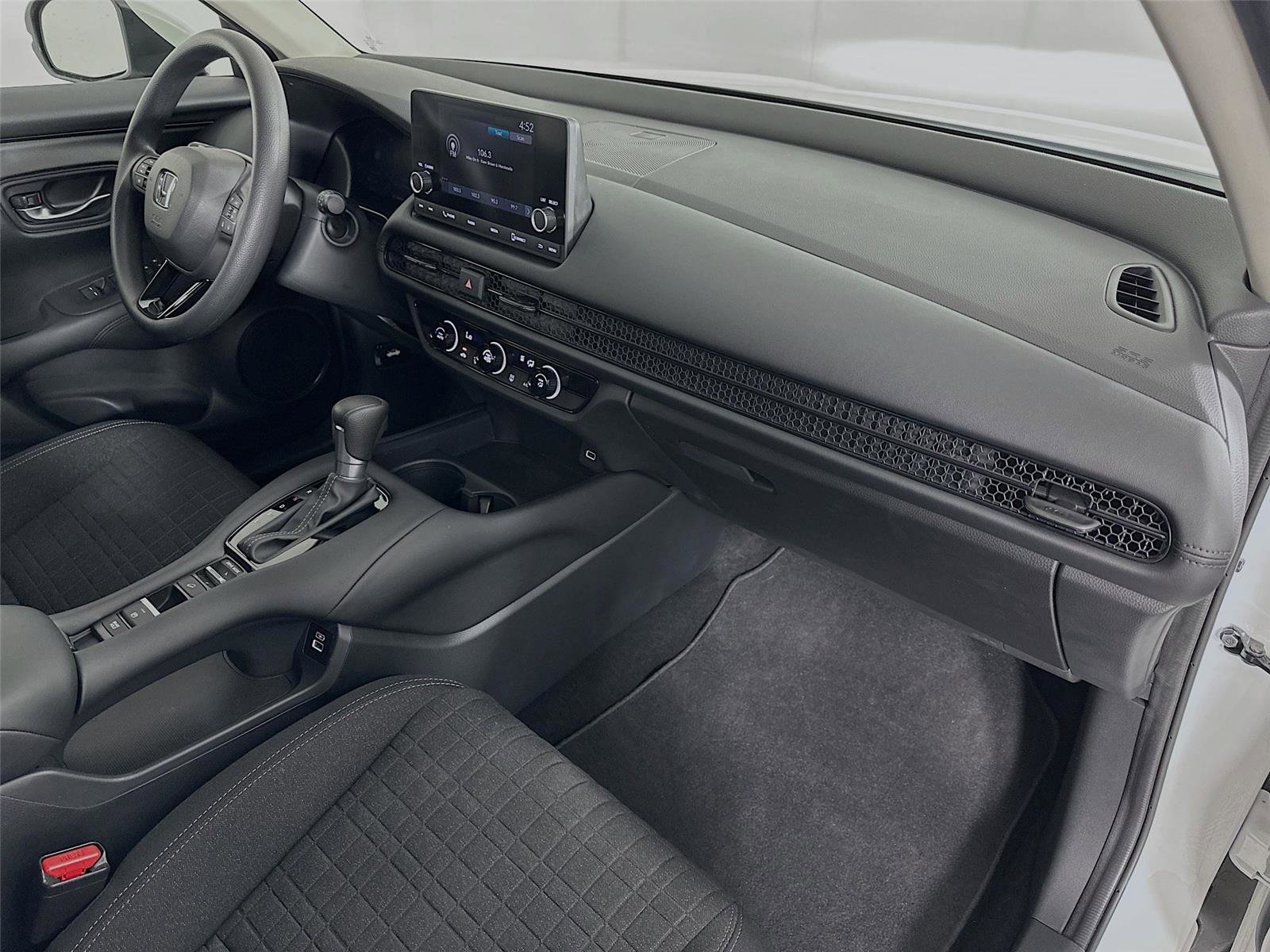 Certified 2023 Honda HR-V LX image 27