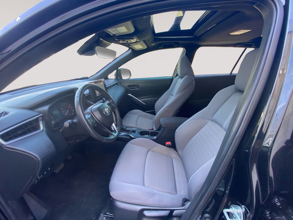 Used 2024 Toyota Corolla Cross AWD Hybrid w/ Moonroof Package image 9
