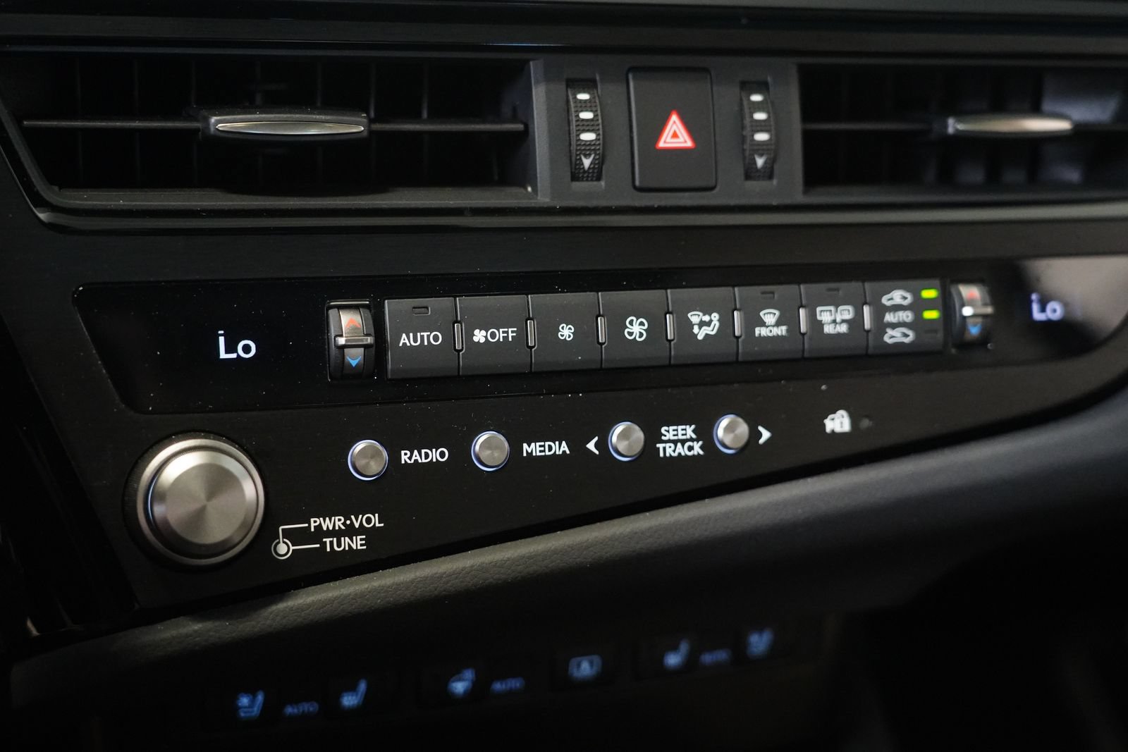 Used 2023 Lexus ES 350 Ultra Luxury w/ Accessory Package (Z2) FWD image 23