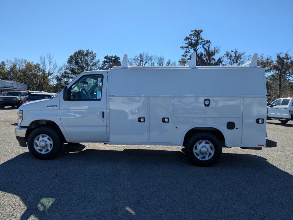 New 2026 Ford E-350 and Econoline 350 Super Duty w/ Power Equipment Group image 7