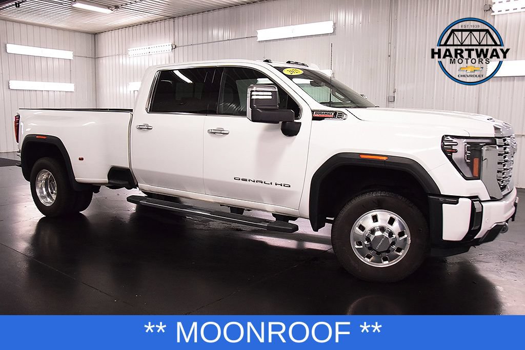Used 2025 GMC Sierra 3500 Denali w/ Denali Reserve Package AWD/4WD image 10