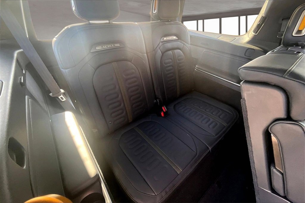 Used 2024 Rivian R1S Adventure image 29